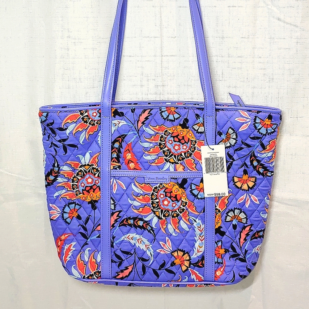 🎉HP🎉Vera Bradley Small trimmed tote in Mural Garden